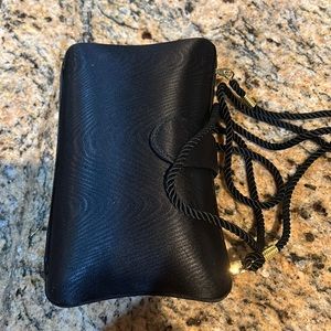 Black crossbody purse